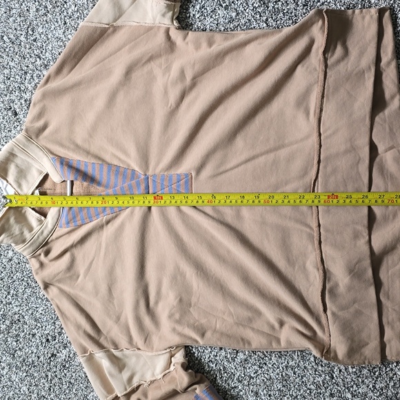 V neck sweatshirt - Picture 8 of 8